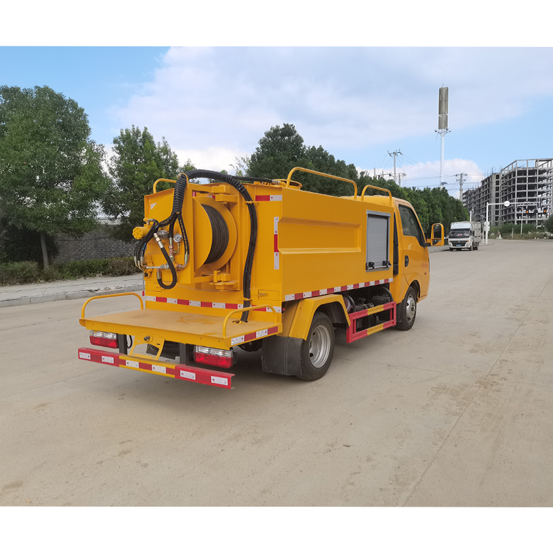市政抢修车:城市的守护者